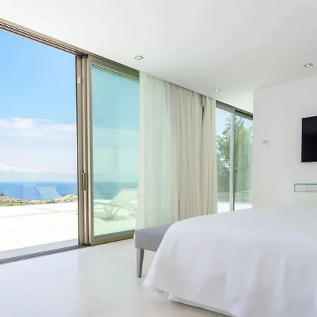 Avinguda Cap Martinet Illes Balears Villa